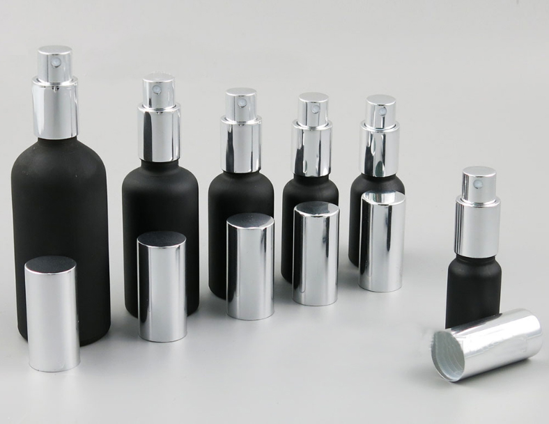 Wholesale Luxury 5ml 10ml 15ml 20ml 30ml 50ml 100ml Matte Black Cosmetic Glass Spray Bottle with Pump Sprayer