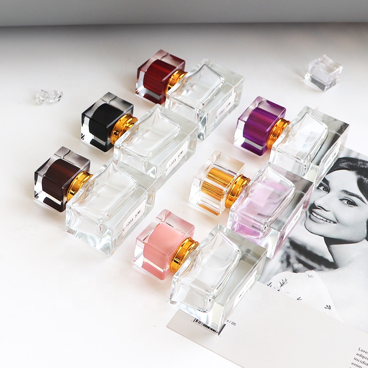 Wholesale Manufacturer 30ml 50ml Empty Refillable Square Glass Perfume Spray Bottle