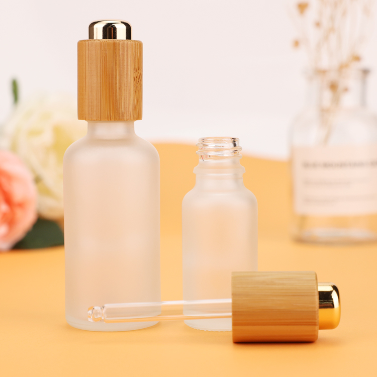 Wholesale Matte 10ml 20ml 30ml cosmetic packaging serum essential oil bottle with screw squeeze dropper