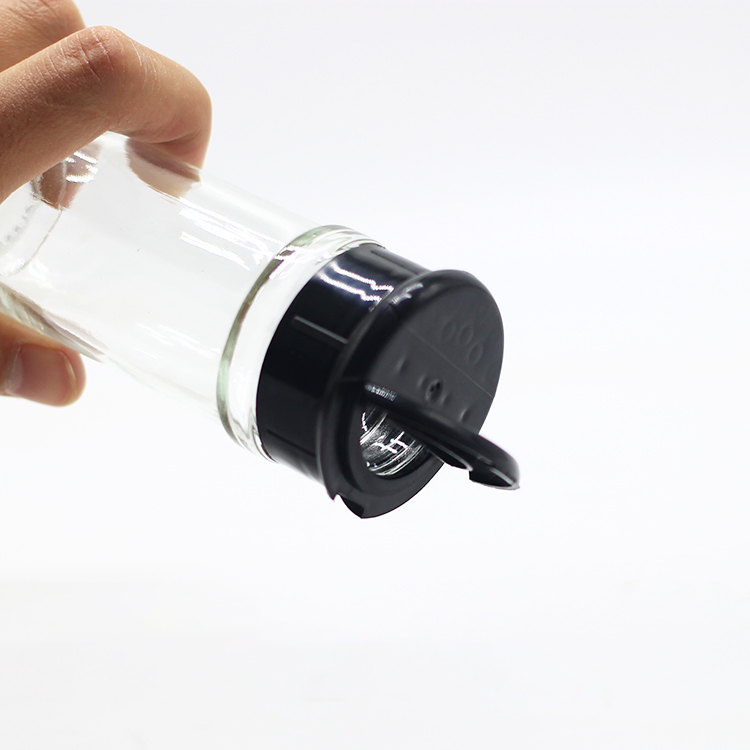 Wholesale Mulitifunctional 100ml spice glass spice salt and pepper shaker bottles with lid