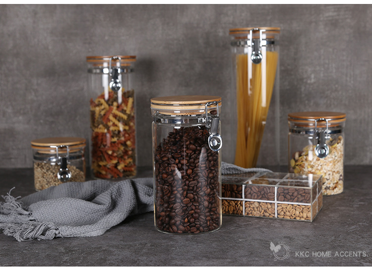 Wholesale Multi Styles Hot Sale Heat Resistant Glass Jars With Bamboo Snap Joint Lids For Kitchen Spice Grains