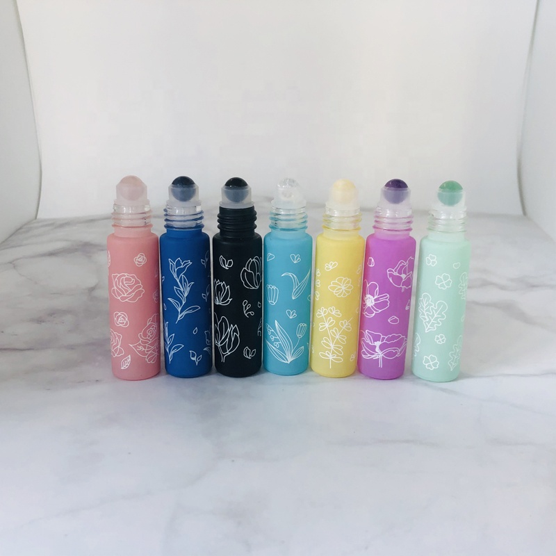 Wholesale NEW ARRIVAL matte gold cap 10ml Macaron color essential oil matte colored roller glass bottles with gemstone roller
