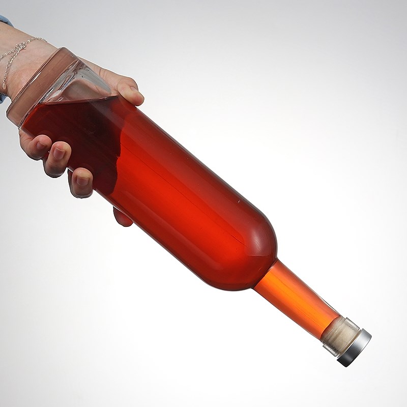 Wholesale New Design custom frosted vodka glass bottles