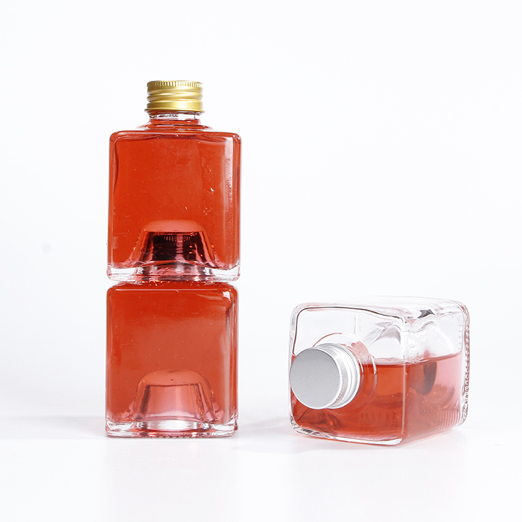Wholesale Premium 150ml French Square Oil Containers Stackable Glass Bottles For Cocktail Drinks