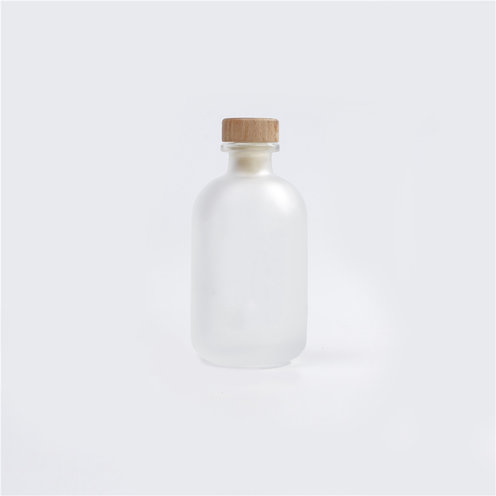 Wholesale Recycled Empty 250ml 500ml Fruit Ice Wine Clear Frosted Round Glass Bottle With Wooden Cork