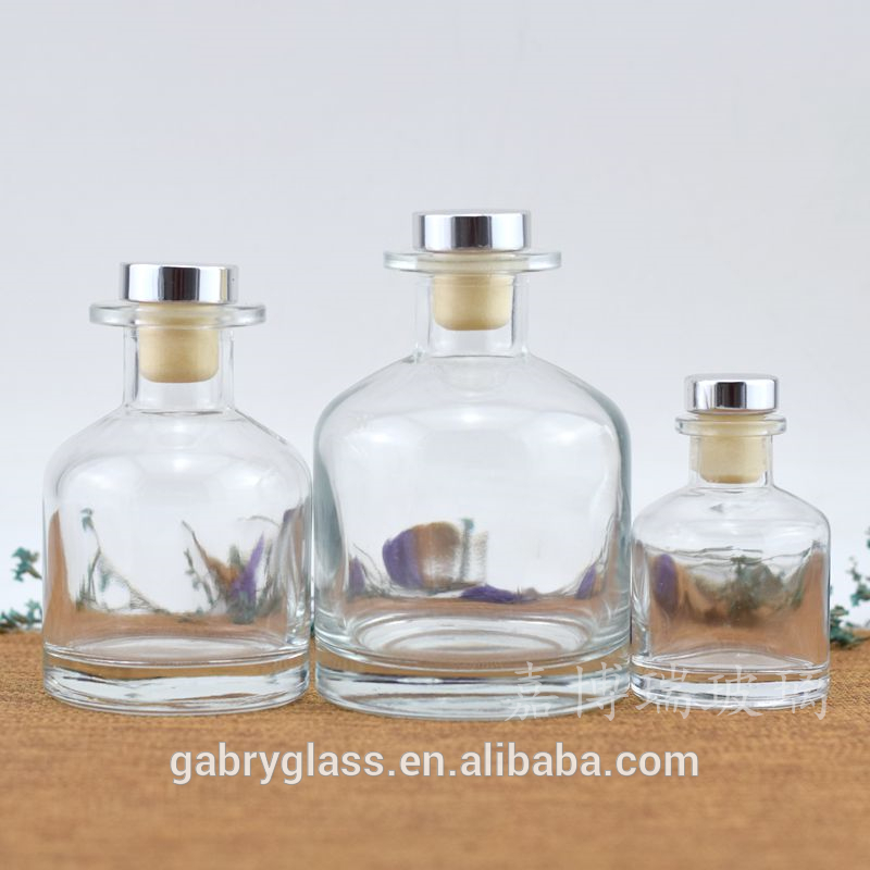 Wholesale Round 50ml 100ml 150ml 200ml Home Hanging Room Black Empty Aroma Perfume Reed Diffuser Glass Bottle