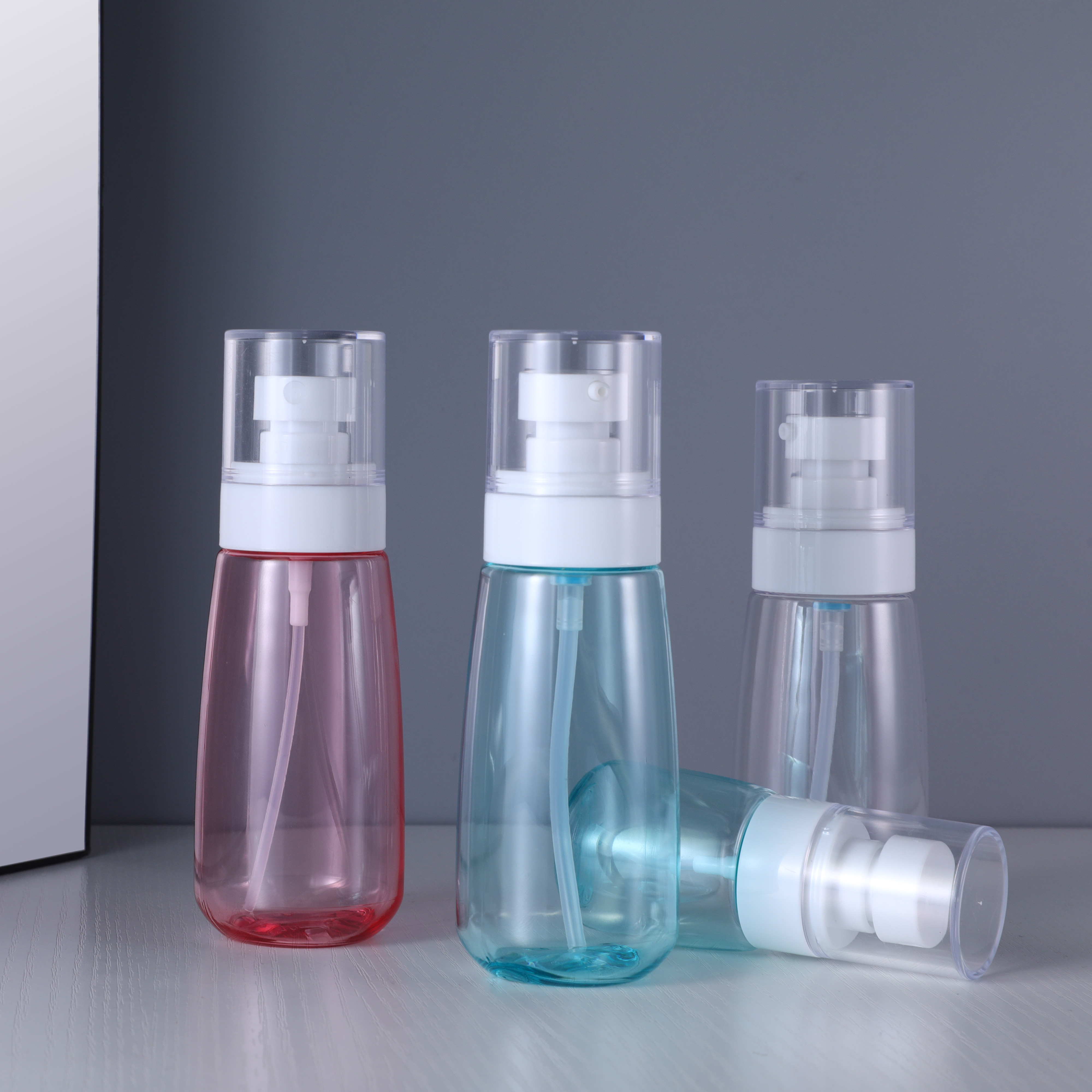 Wholesale Round Airless Empty Clear 100ml Face Oil 100ML Plastic Spray Bottle Shampoo Lotion Pump Container