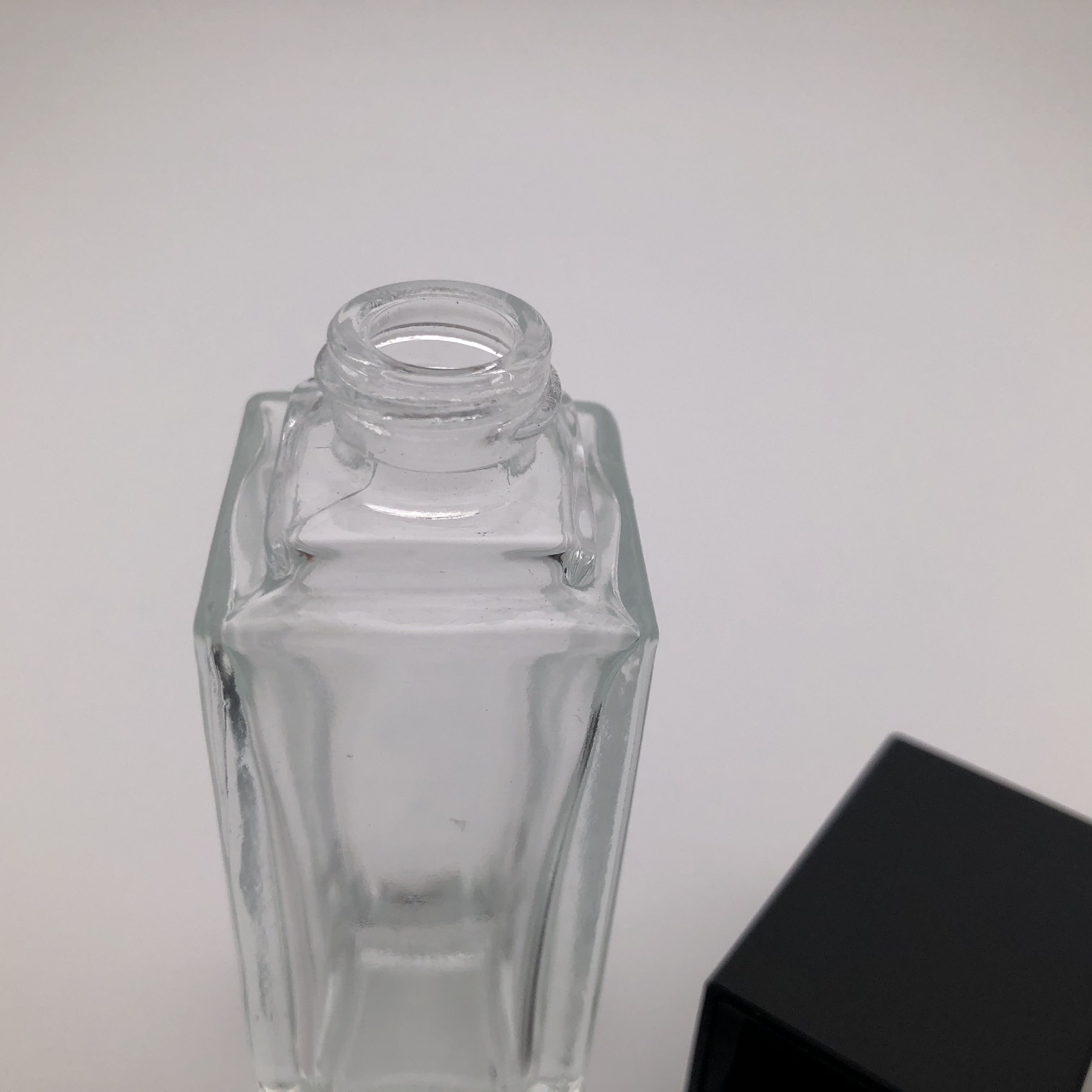 Wholesale Serum Cosmetic Foundation Bottle Glass 30ml Pump