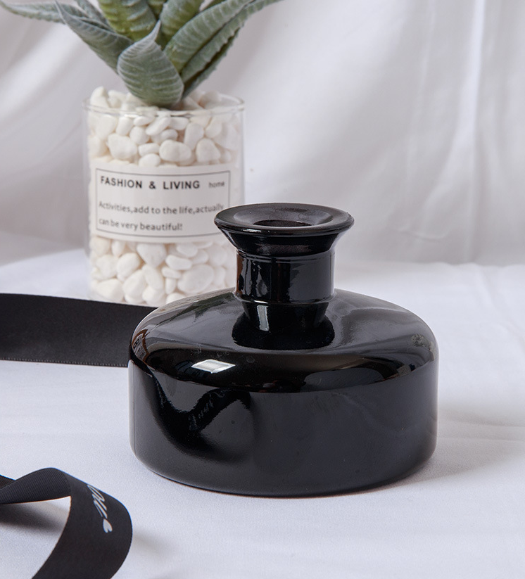 Wholesale Simple Round Colored Glass Blue Gray Black 150ml 200ml Empty Perfume Reed Diffuse Glass Bottle