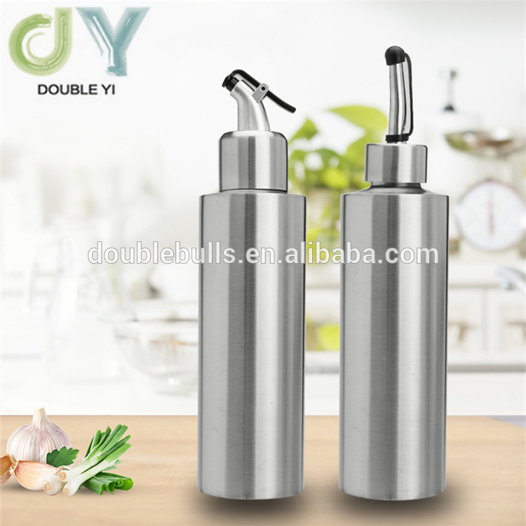 Wholesale Soy Sauce Bottle Oil Vinegar Cruet Bottle Stainless Steel 550ml Oil Dispenser Olive Oil Carafe Decanter for Kitchen