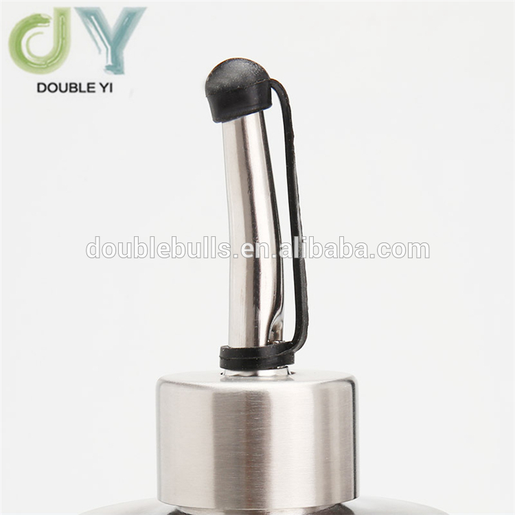 Wholesale Soy Sauce Bottle Oil Vinegar Cruet Bottle Stainless Steel 550ml Oil Dispenser Olive Oil Carafe Decanter for Kitchen