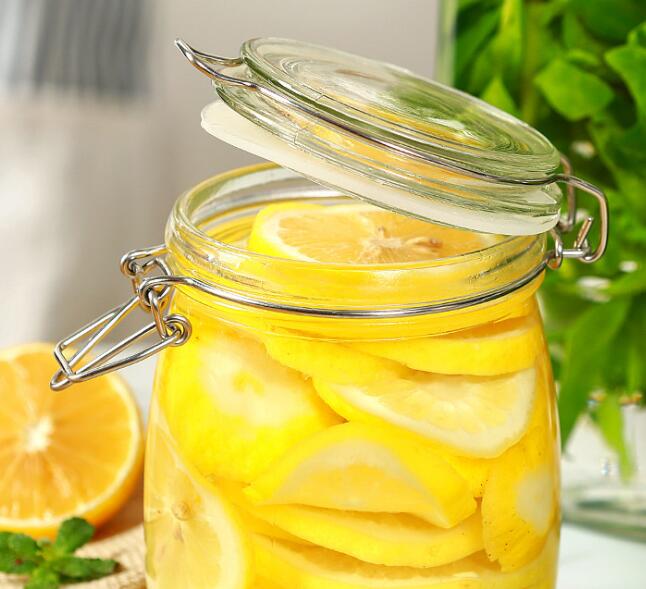Wholesale Square Cylinder Clear Glass Jars With Snap Joint Lids Serving Kitchen Candy Spices Honey