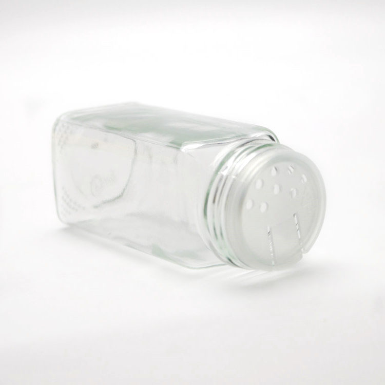 Wholesale Square Glass Spice Bottles 4oz Spice Glass Jar with Silver Metal Lids Shaker Top