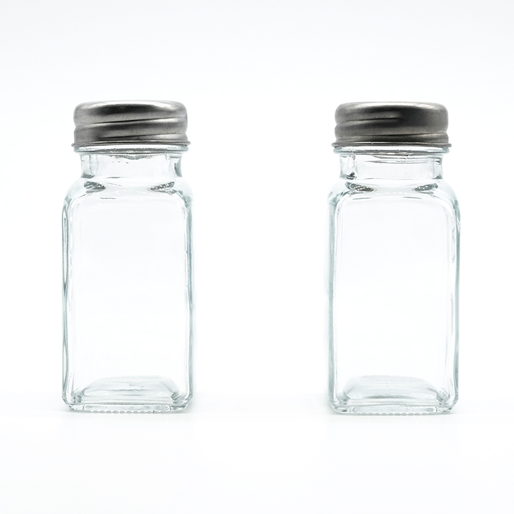 Wholesale Square Shape Glass Bottle Daily Use Seasoning Bottle with Metal Holes Lid Cumin Powder Glass Bottle for Condiment
