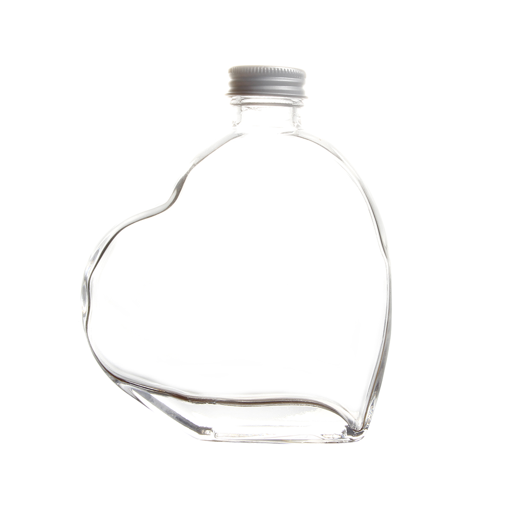 Wholesale Stocked 200ml Heart Shaped Empty Wine Liquor Glass Bottle With Lid Sealed