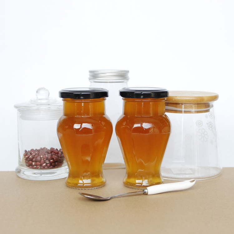 Wholesale Unique Design 300ml 500ml Glass Juice Strawberry Jam Jelly Honey Apple Juice Jars Bottles With Black Lid