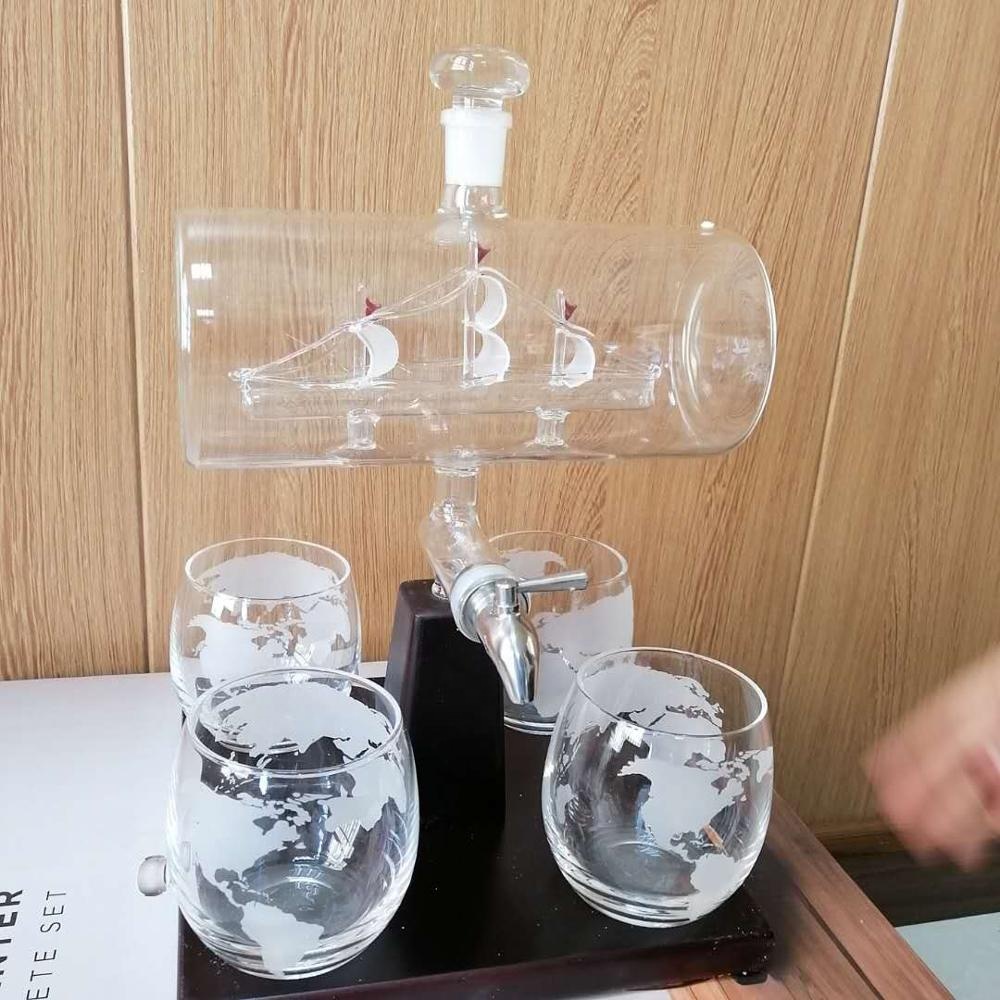 Wholesale Whiskey dencanter set Glass Beverages carafe decanter whisky Tequila Rum Brandy Vodka Whiskey dencanter set Bottles