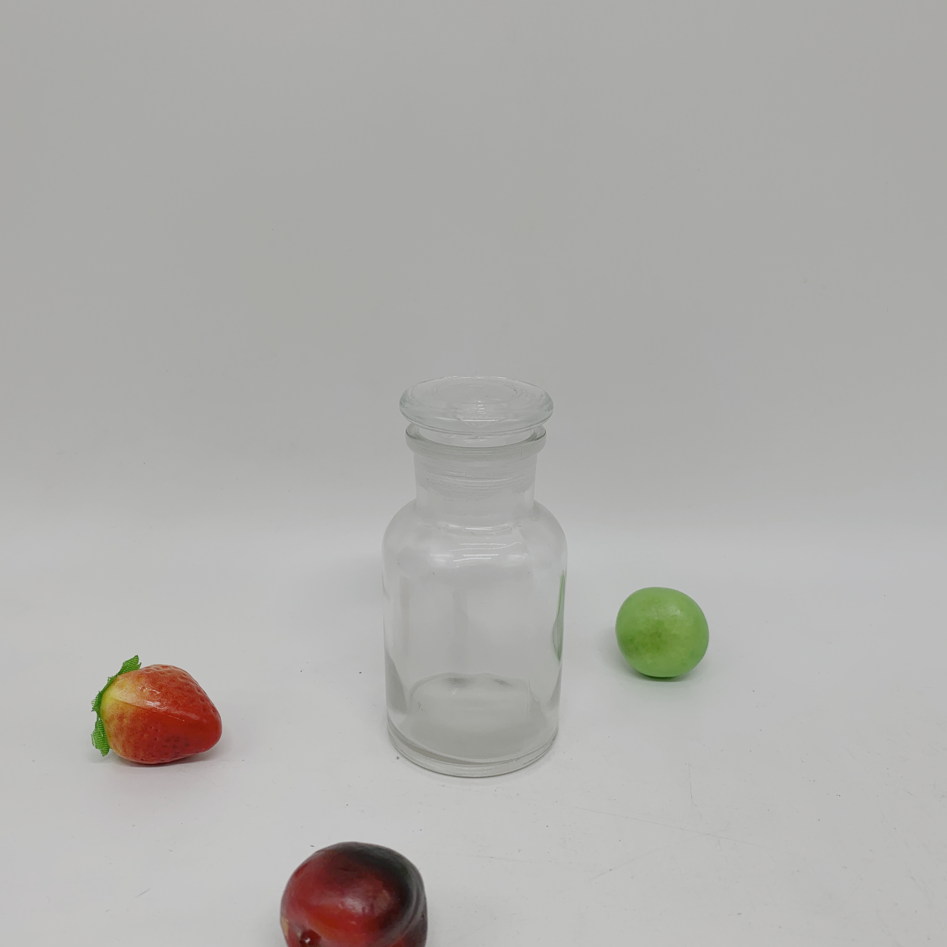 Wholesale Wide mouth amber/clear apothecary jar glass reagent bottle with glass cap