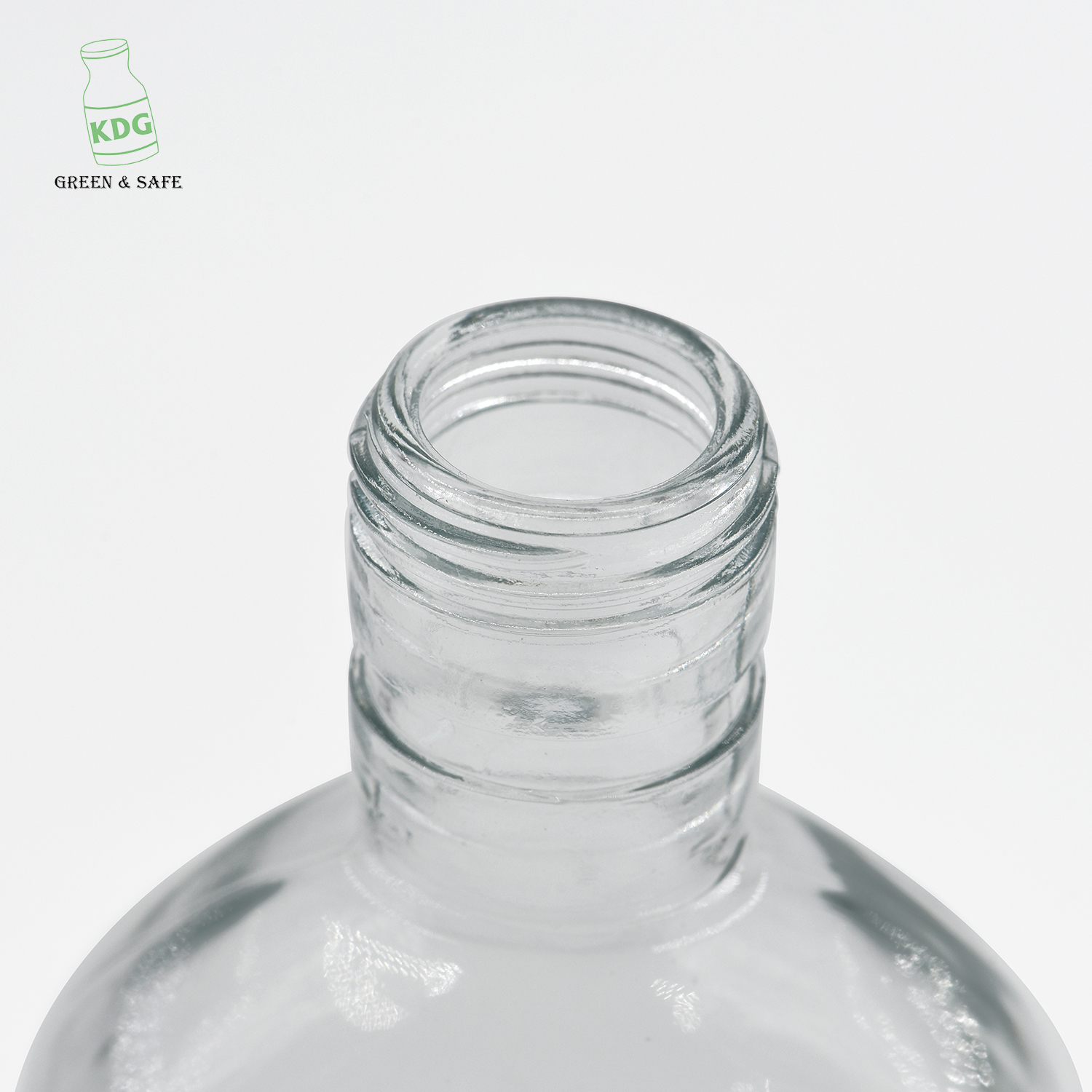 Wholesale Wine Spirits Alcohol Package Empty Flat Glass Bottles for Liquor