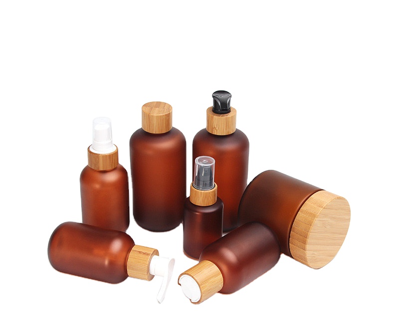 Wholesale bamboo cosmetic packaging 15g 30g 50g 100g 150g 200g 250g frosted amber PET plastic jar with bamboo cap