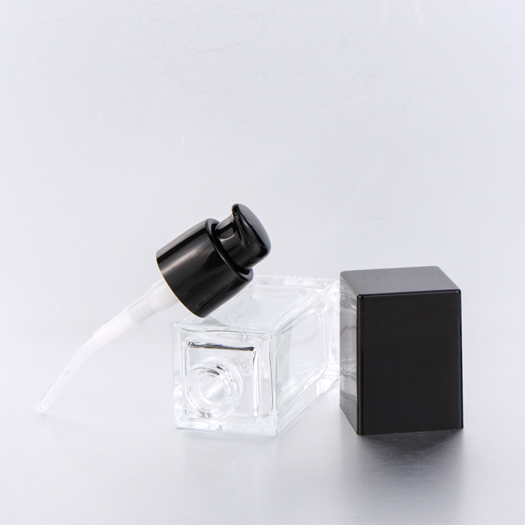 Wholesale cosmetic packaging 15ml 20ml 30ml 40ml square clear empty serum lotion foundation glass bottle with pump