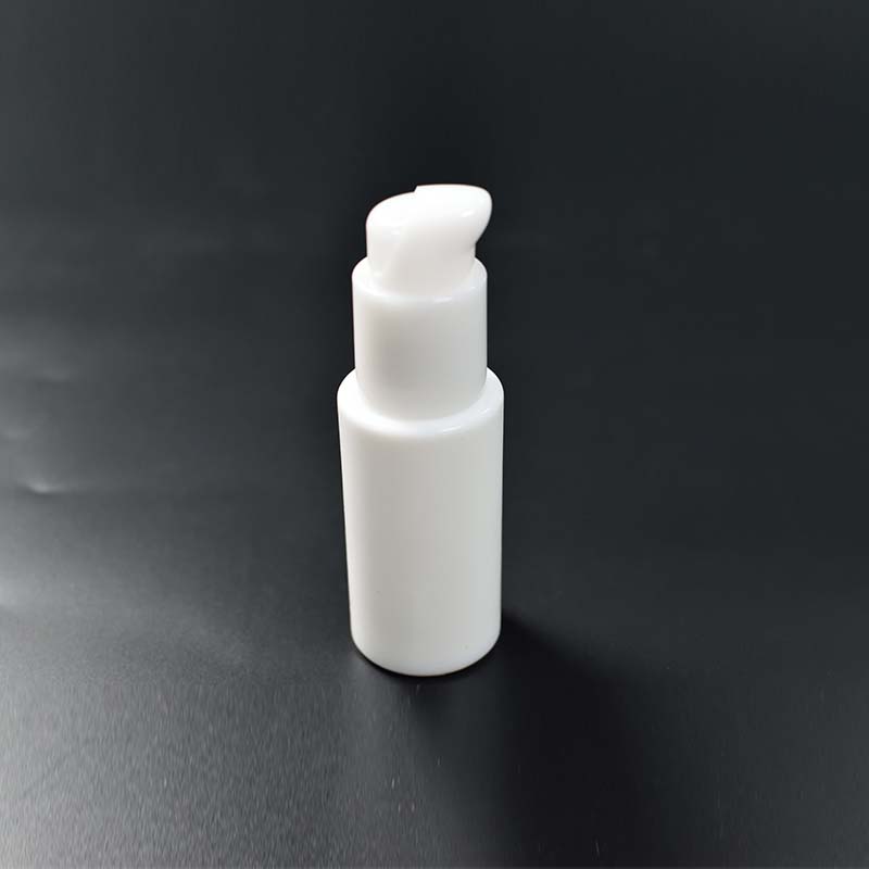 Wholesale cosmetic packaging white glass bottle