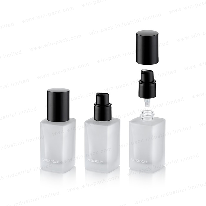 Wholesale cosmetic square glass bottle 30ml with lotion pump cap for lotion serum cream full set