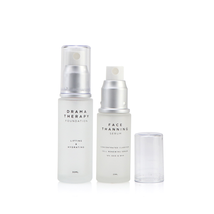 Wholesale custom 15ml 20ml 30ml 50ml 80ml round refillable spray glass bottles with sliver spray