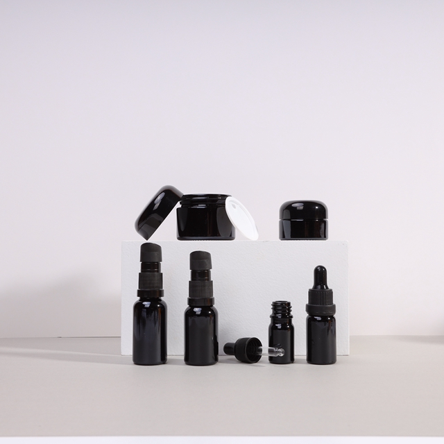 Wholesale custom Luxury cosmetics packaging face cream skin care cosmetic bottle sets