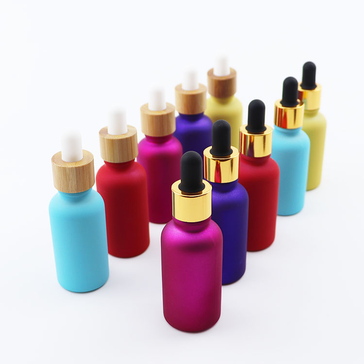 Wholesale custom color 30ml glass serum dropper bottle bamboo cap tincture bottle for cosmetic packaging