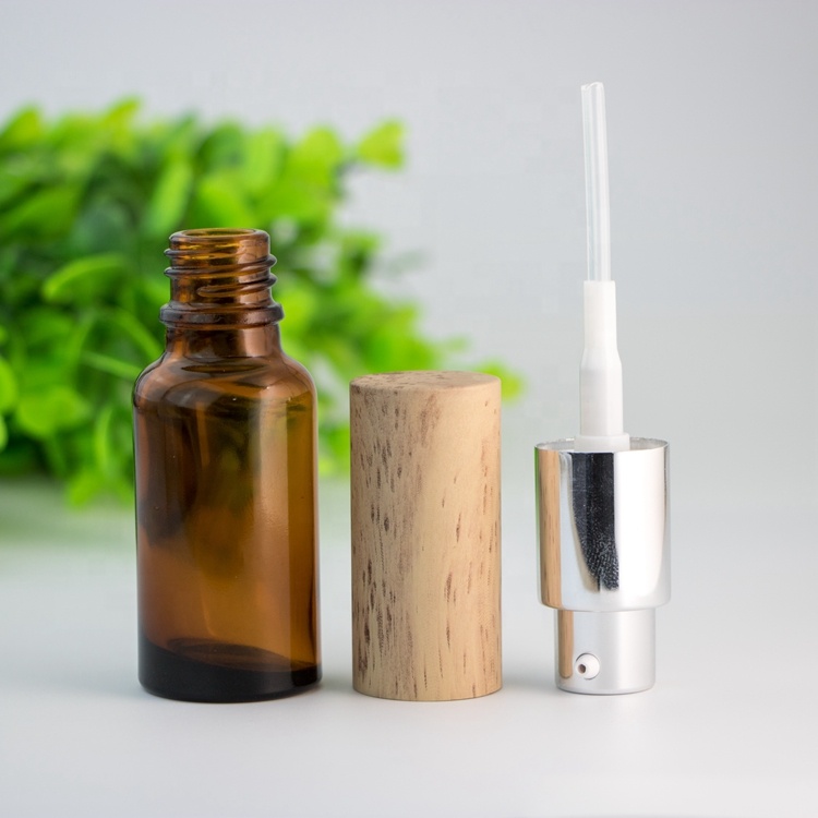 Wholesale custom eco-friendly bamboo lid green blue transparent amber glass spray bottle for skin care