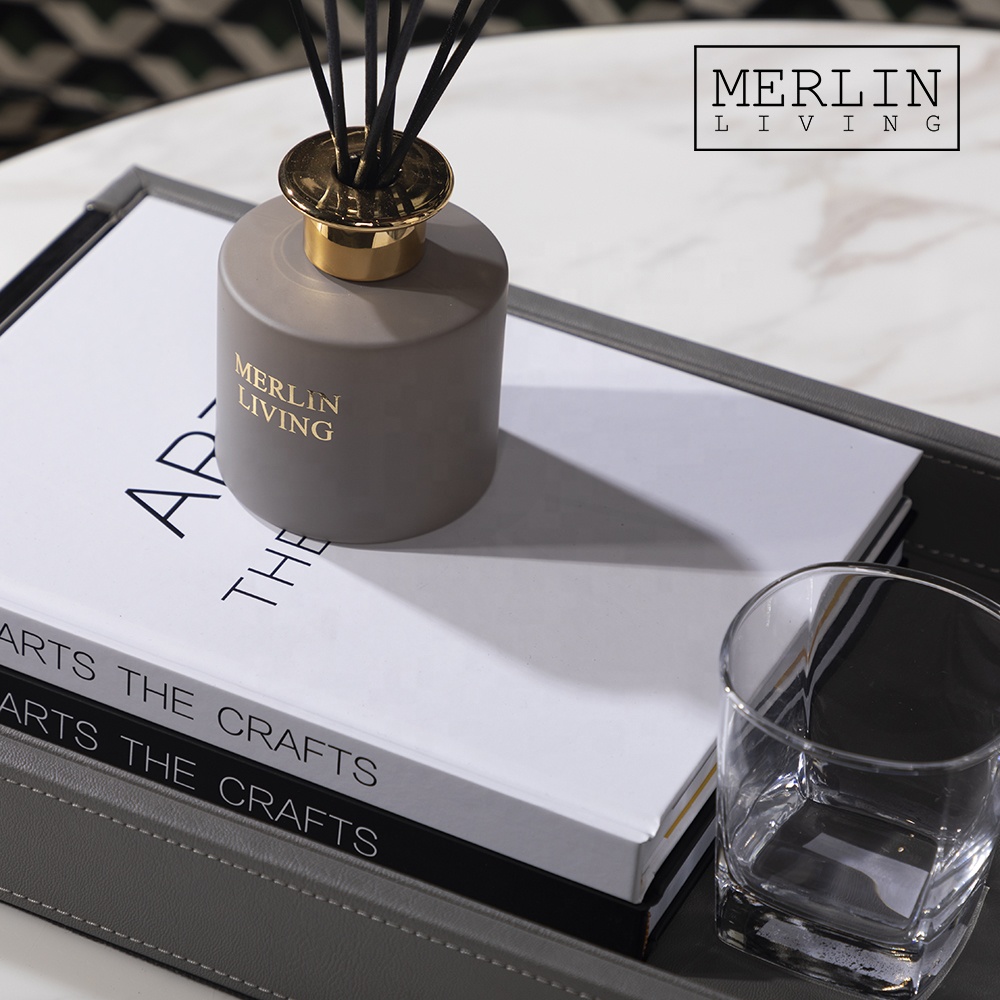 Wholesale custom logo Home decor empty reed diffuser glass bottle with sticks perfume luxury glass fragrance oil bottle gift set