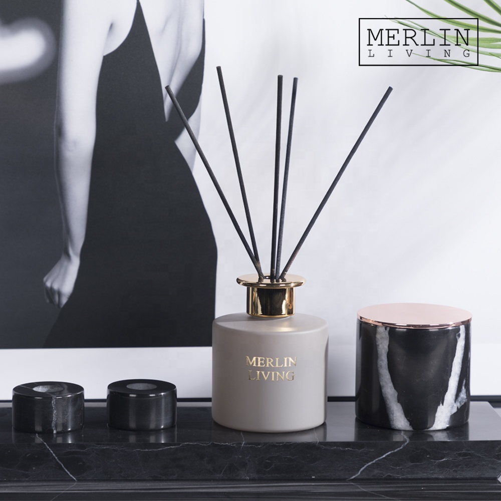Wholesale custom logo Home decor empty reed diffuser glass bottle with sticks perfume luxury glass fragrance oil bottle gift set