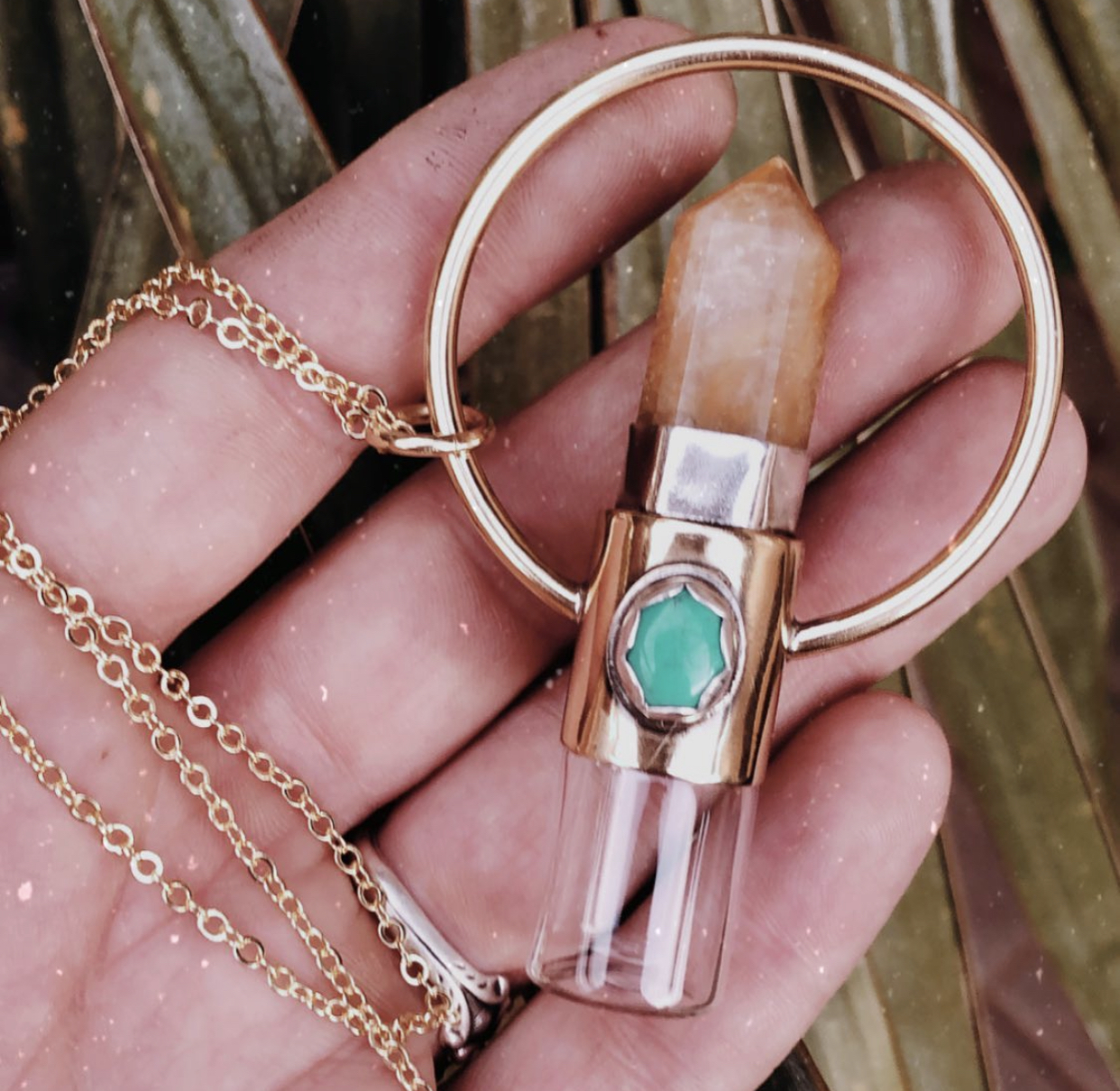 Wholesale custom necklace pendant small perfume bottles natural stone bottles with rose quartz stone