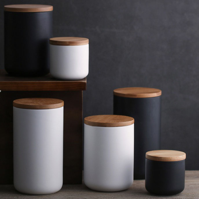Wholesale customized coffee bean cookie jar airtight ceramic food storage bottle jar with wooden lid