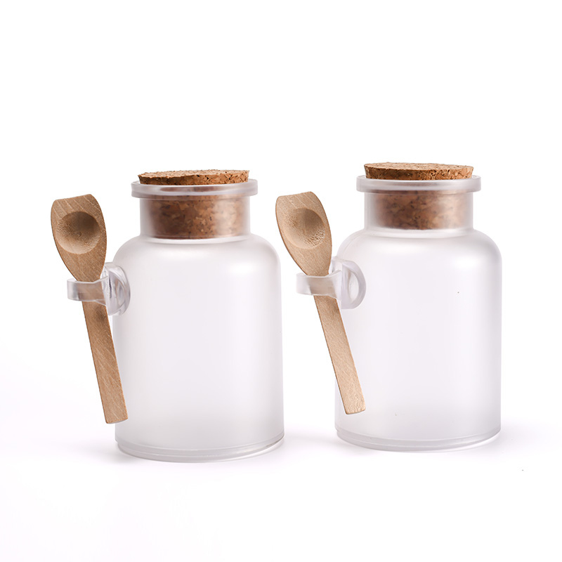 Wholesale empty 100ml 200ml 300ml frosted clear ABS plastic Bath salt jar with bamboo spoon and cork