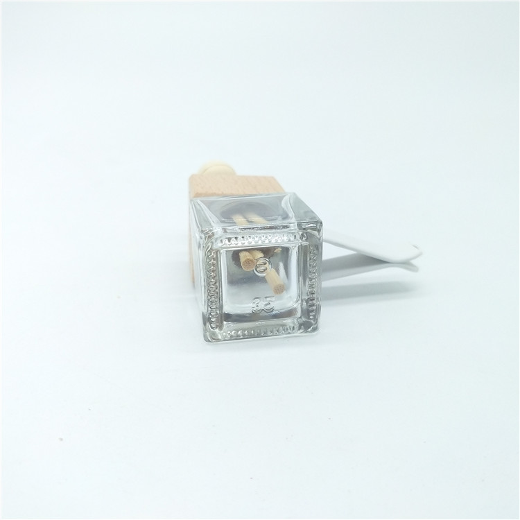 Wholesale empty Perfume diffuser bottle hanging car glass perfume bottles 5ML with wooden cap