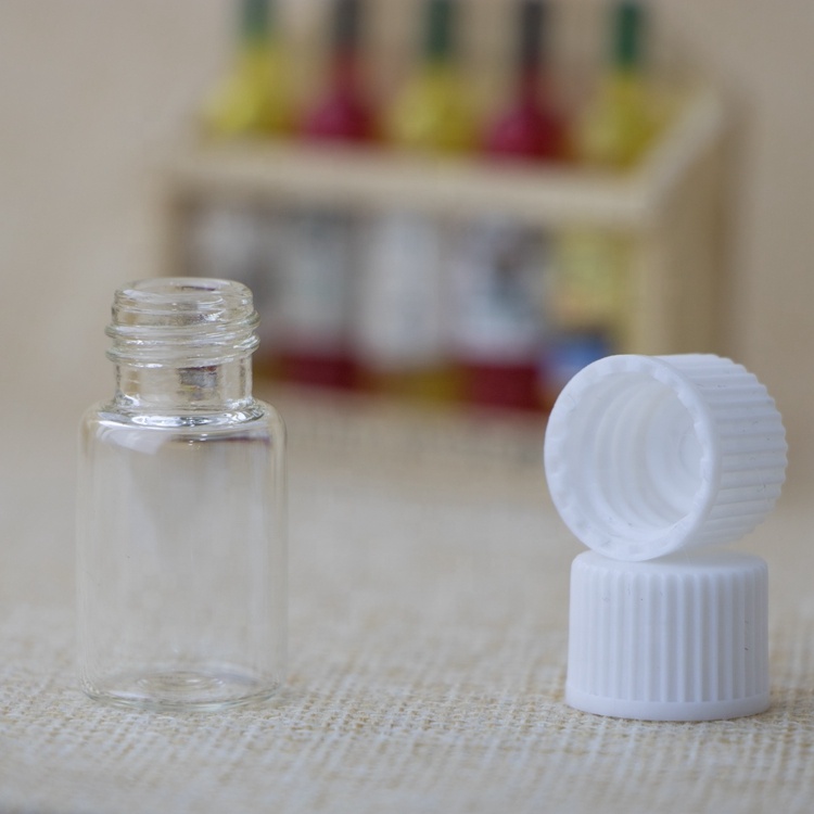 Wholesale essential oil glass bottle 1ml 2ml 3ml 5ml mini sample transparent glass vial with screw cap