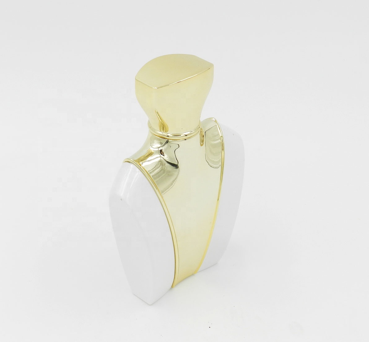 Wholesale exquisite white customized glass perfume empty spray bottle for lady