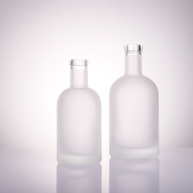 Wholesale extra flint 500ml vodka glass bottle 750ml