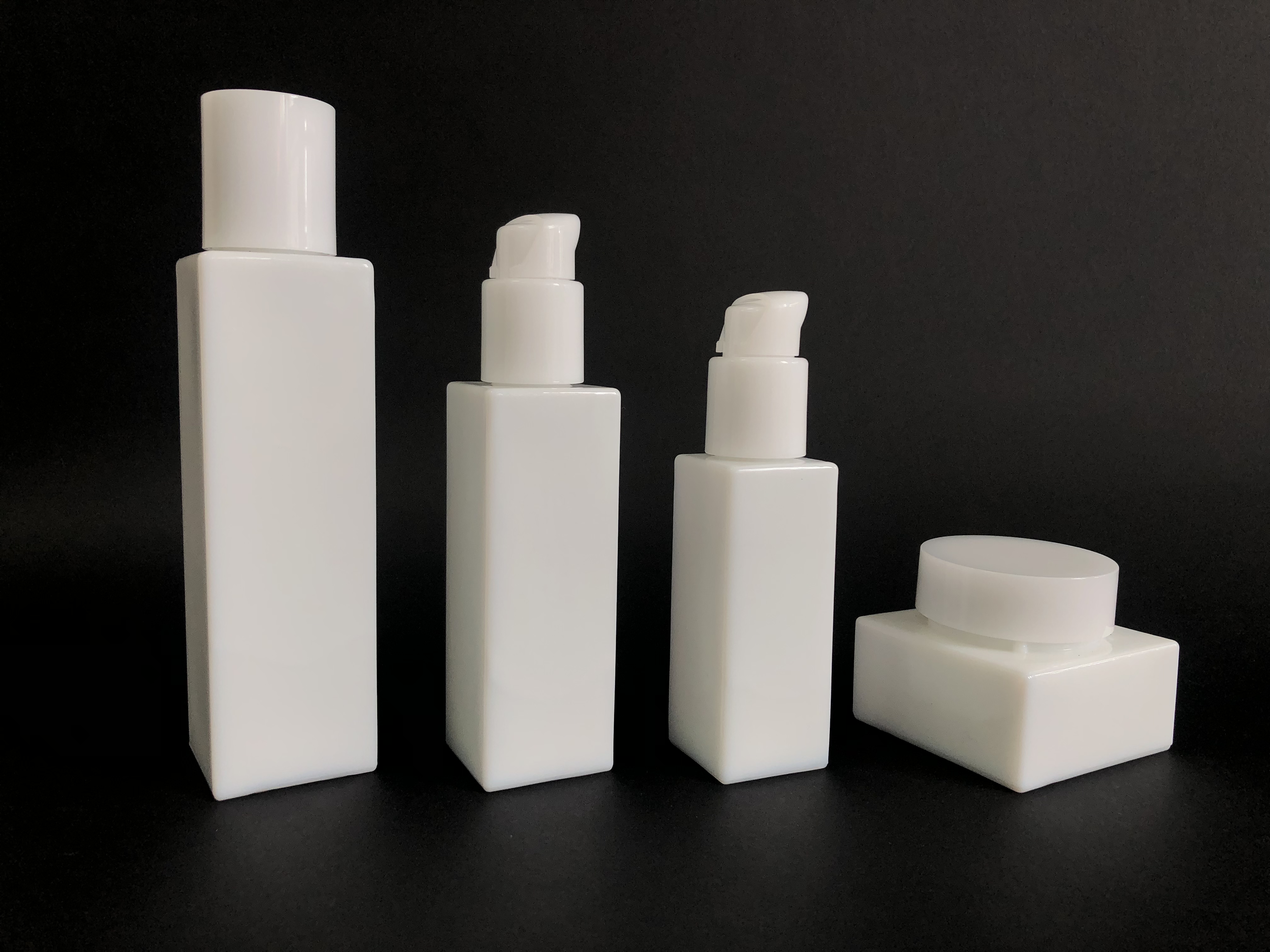 Wholesale factory price cosmetic packaging skin care opal glass bottle