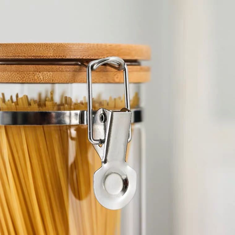 Wholesale factory price glass storage tank combined Stainless steel lid sealed tank kitchen food storage bottle for food storage