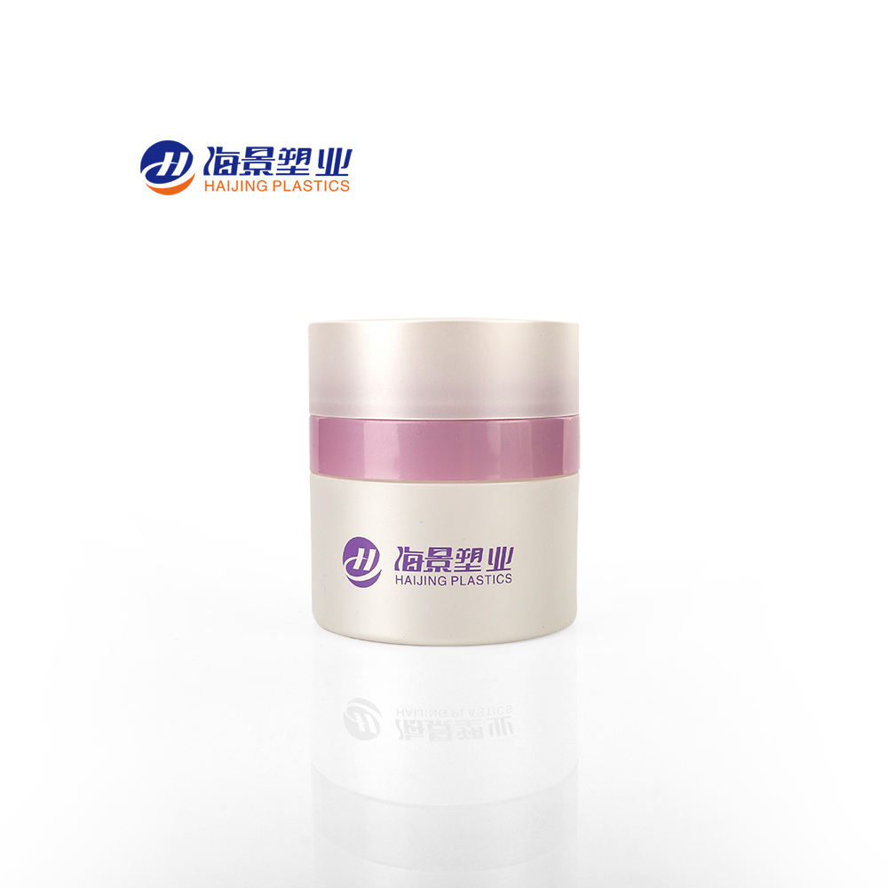Wholesale fancy 15g 30g 50g Squeeze  jar cream plastic cosmetic  white Airless Pump Container