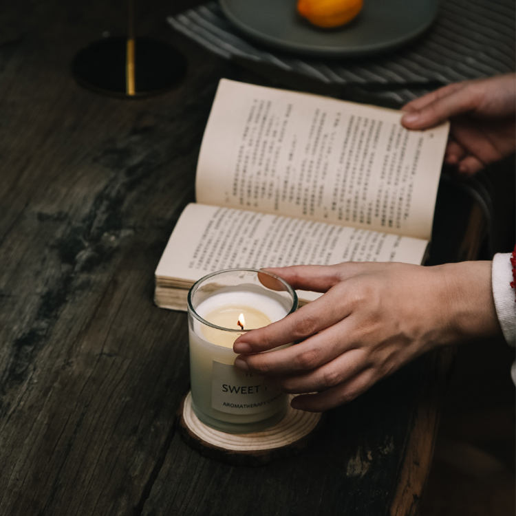 Wholesale frosted glass cup candle jar with lid glass candle vessels