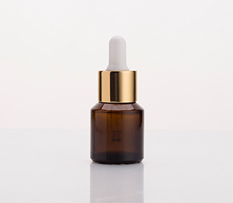 Wholesale glass bottle sloping shoulder spray bottle