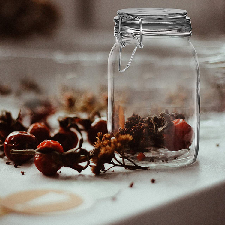 Wholesale high quality 1500ml glass food storage jar glass food canister with clip glass lids