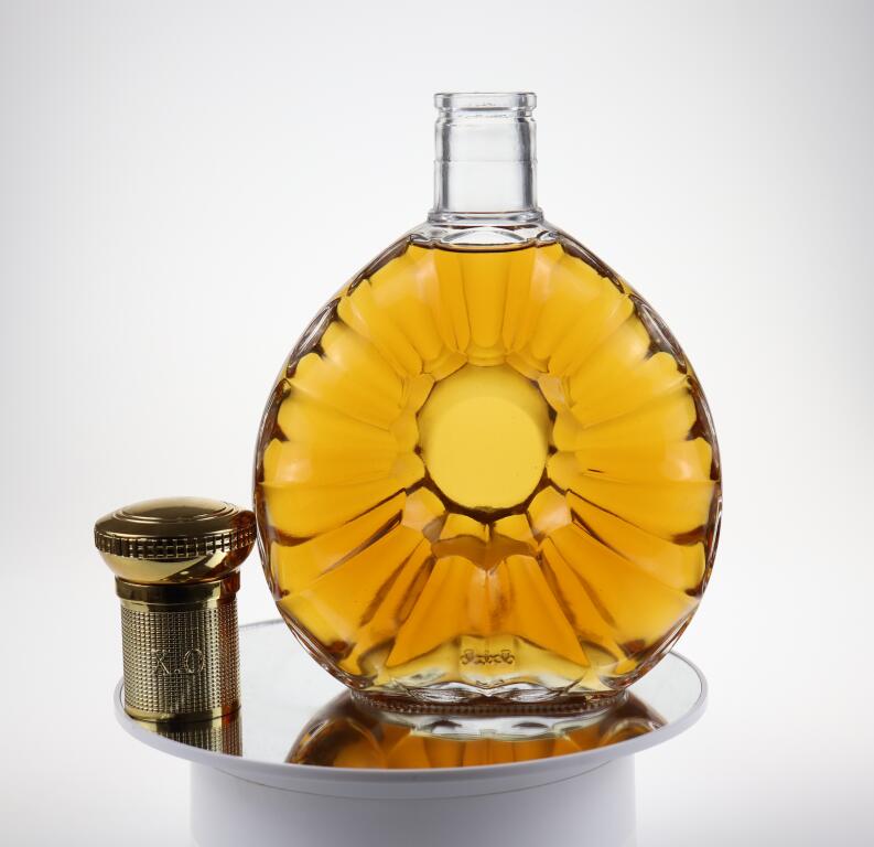 Wholesale high quality 750ml custom rum whiskey brandy glass bottle
