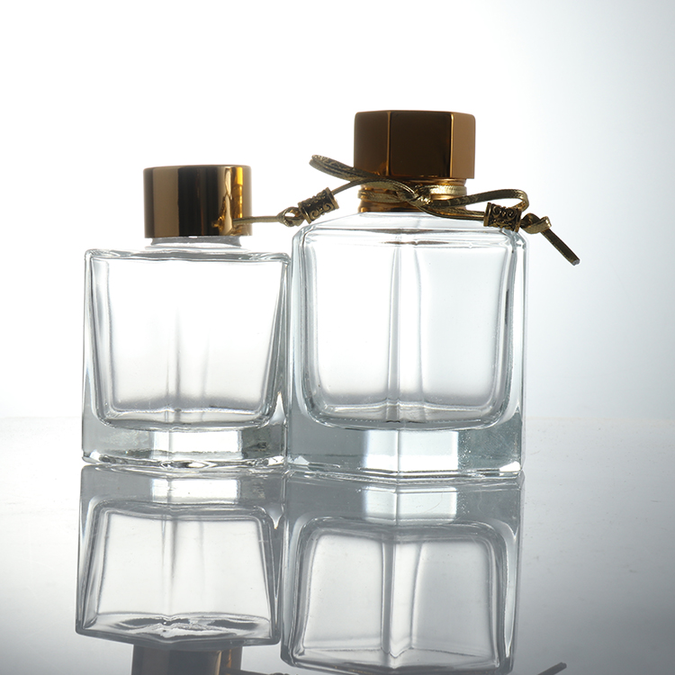 Wholesale high quality luxury square decorative empty reed diffuser glass bottles