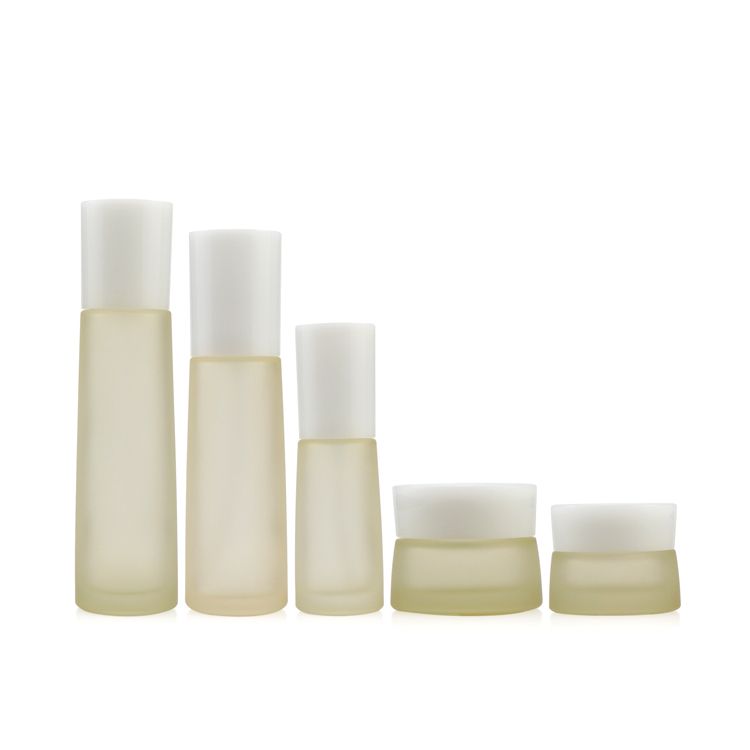 Wholesale high quality perfume spray pump bottle plastic cosmetic packaging travel bottle set with cream jars