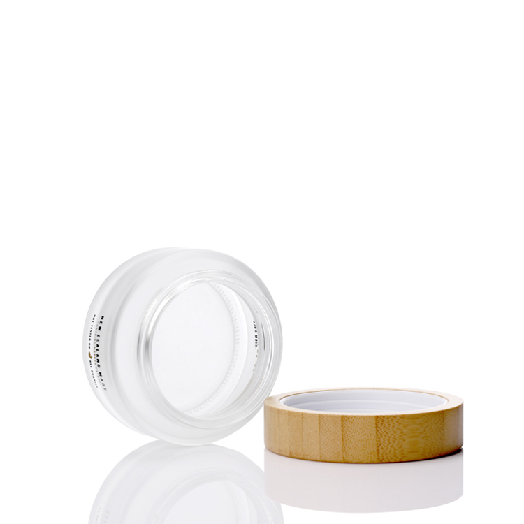Wholesale luxury Engravable cosmetic packaging 5g 15g 30g 50g 100g frosted glass jar bamboo lid